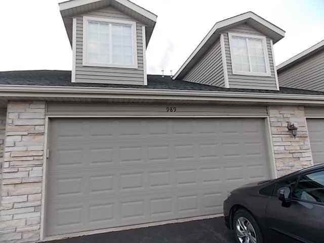 989 Penny Ln - Photo 3 of 15