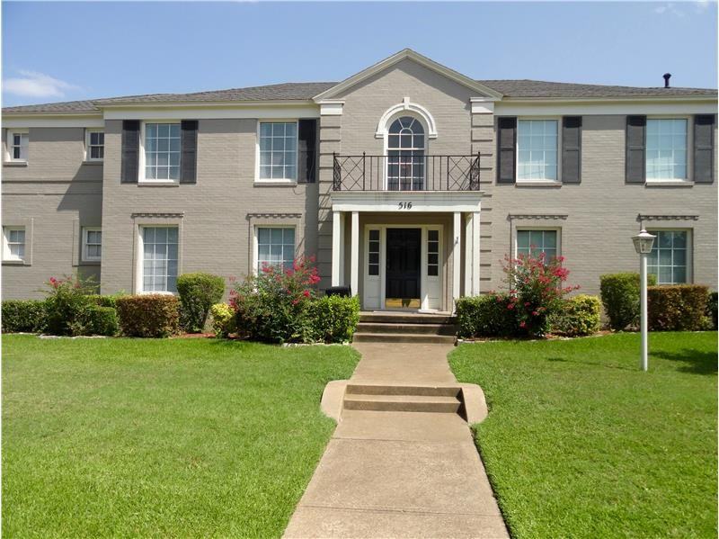 516 W Colorado Blvd #2