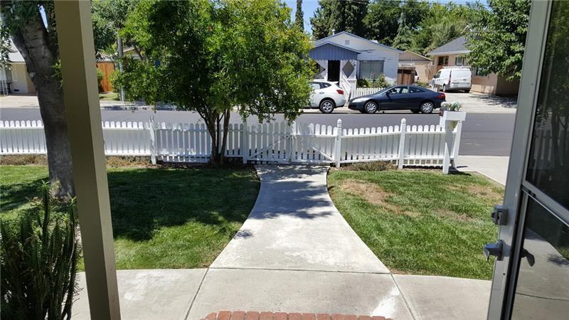 718 Sarah St - Photo 2 of 17