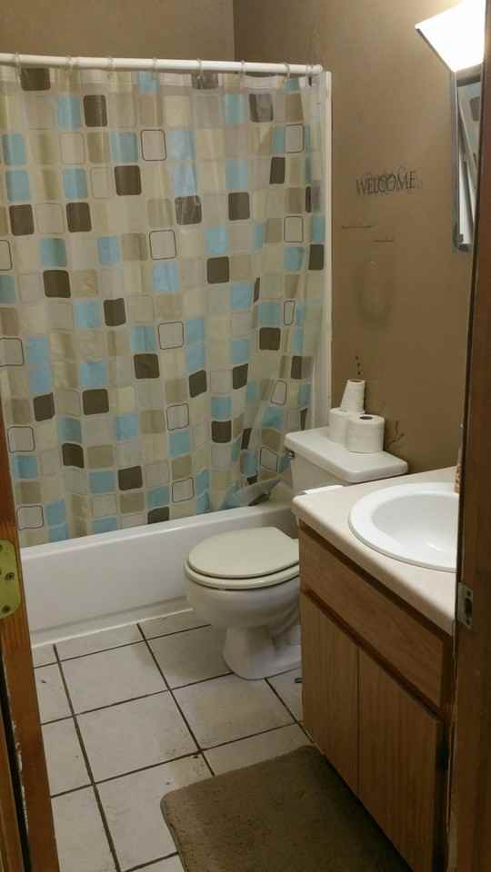 192 S Henderson St - Photo 2 of 9