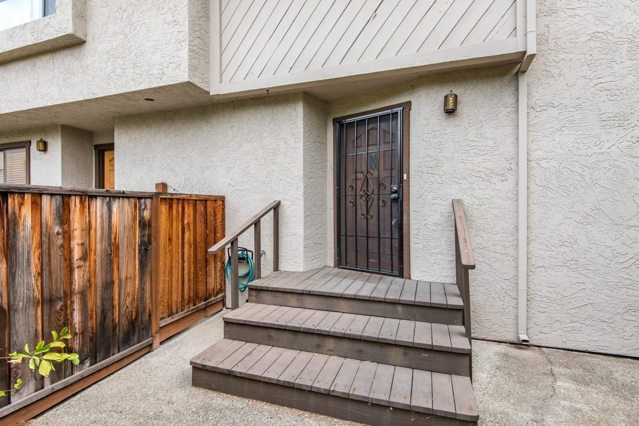 1325 Fruitdale Ave - Photo 2 of 23