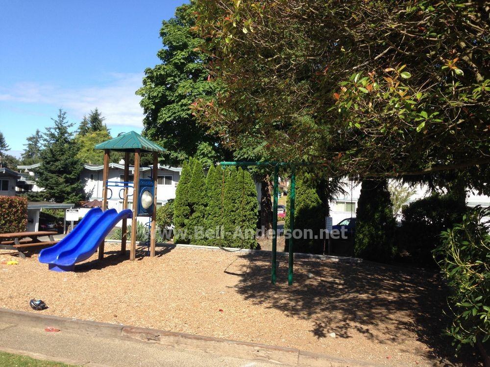 2318 S Pinebrook Ln - Photo 2 of 11