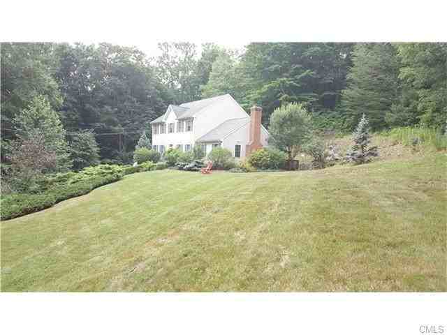 17 Old Green Rd - Photo 3 of 23