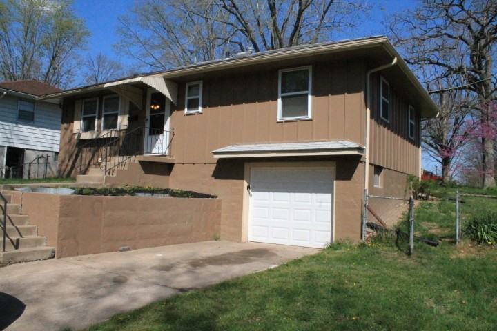 8615 Garfield Ave - Photo 2 of 17