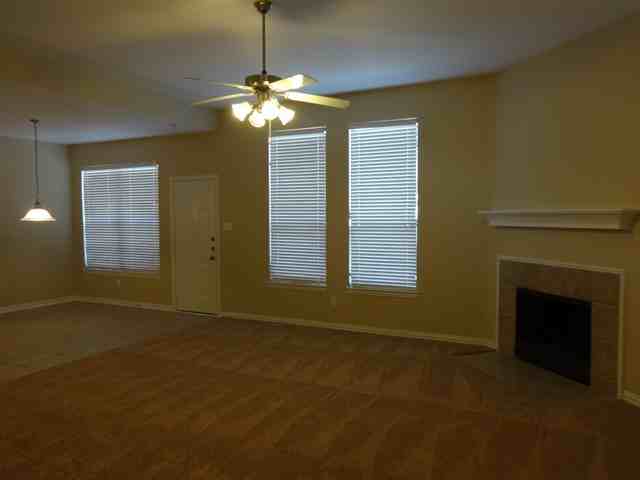 6421 Quail Valley Dr - Photo 3 of 10