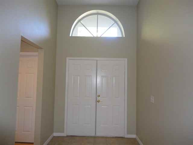 27501 Sky Lake Cir - Photo 2 of 16