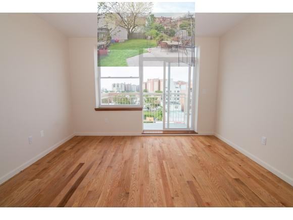 2816 West 17th Street #9 - Photo 3 of 8