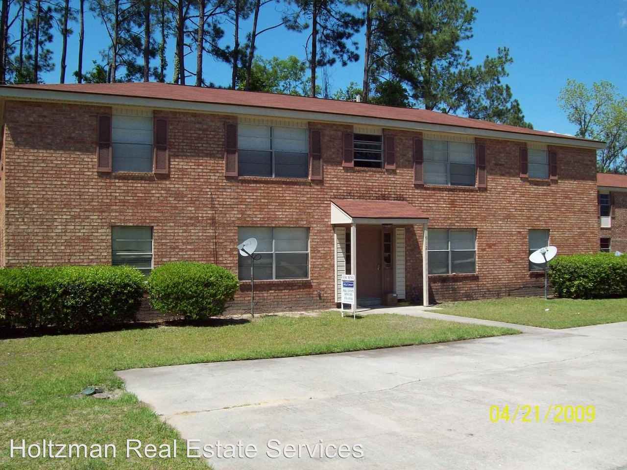 Pine St. Pine Cove Apts. - Photo 2 of 62