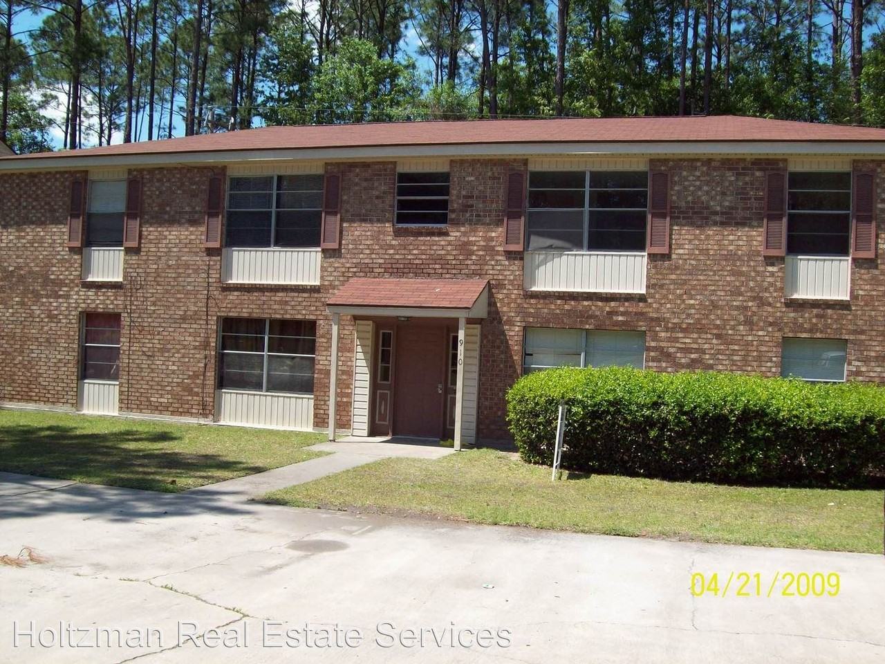 Pine St. Pine Cove Apts. - Photo 3 of 62