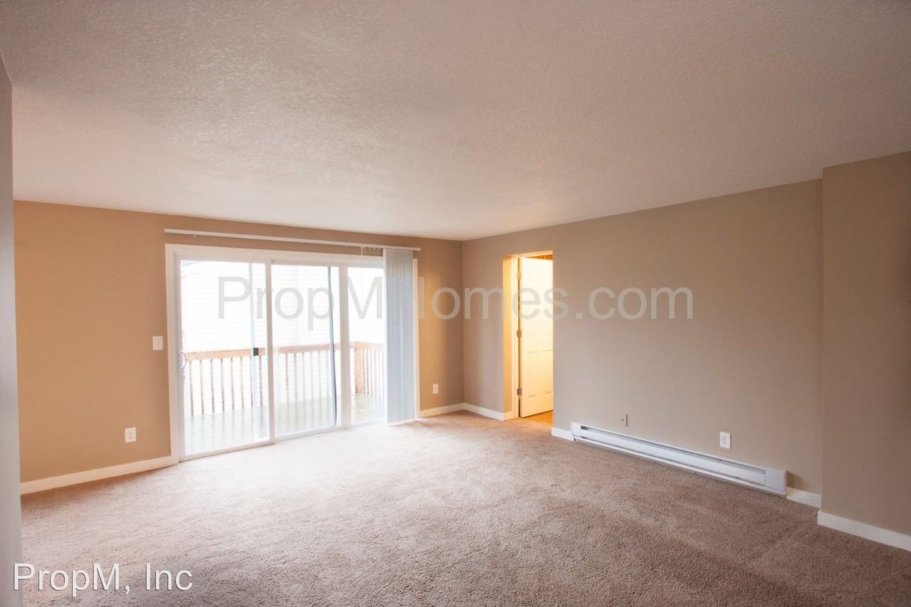 1551 N Manzanita St - Photo 3 of 18