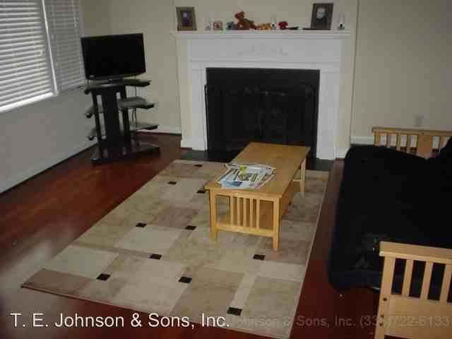 365 Hanover Arms Ct - Photo 3 of 7