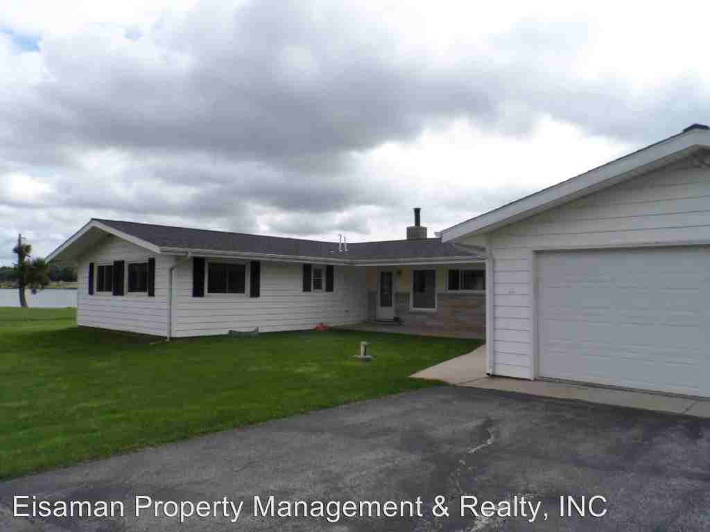 1118 Round Island Dr - Photo 2 of 38