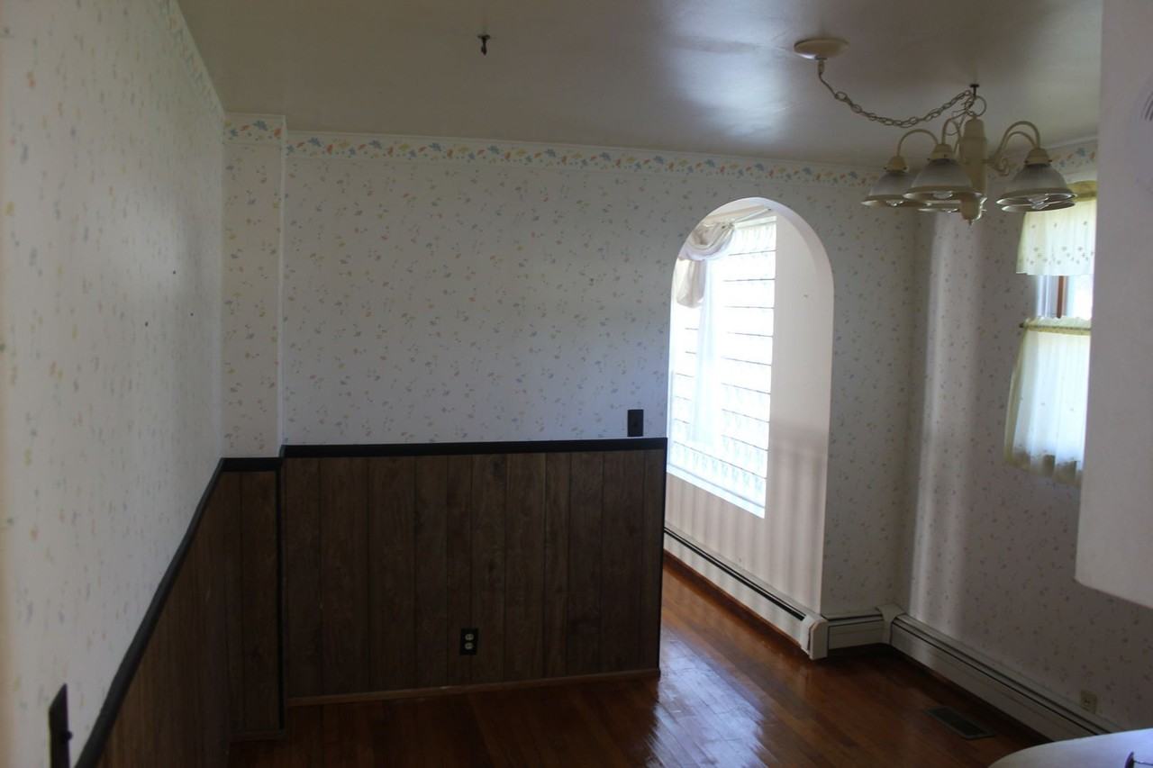 4290 Farmcrest St - Photo 3 of 20