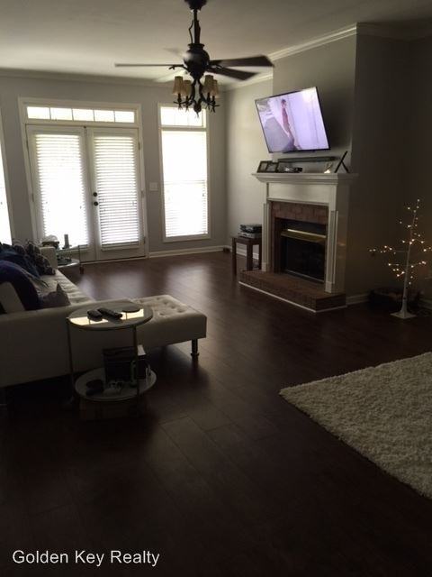 106 Eagle Harbor Island - Photo 3 of 8