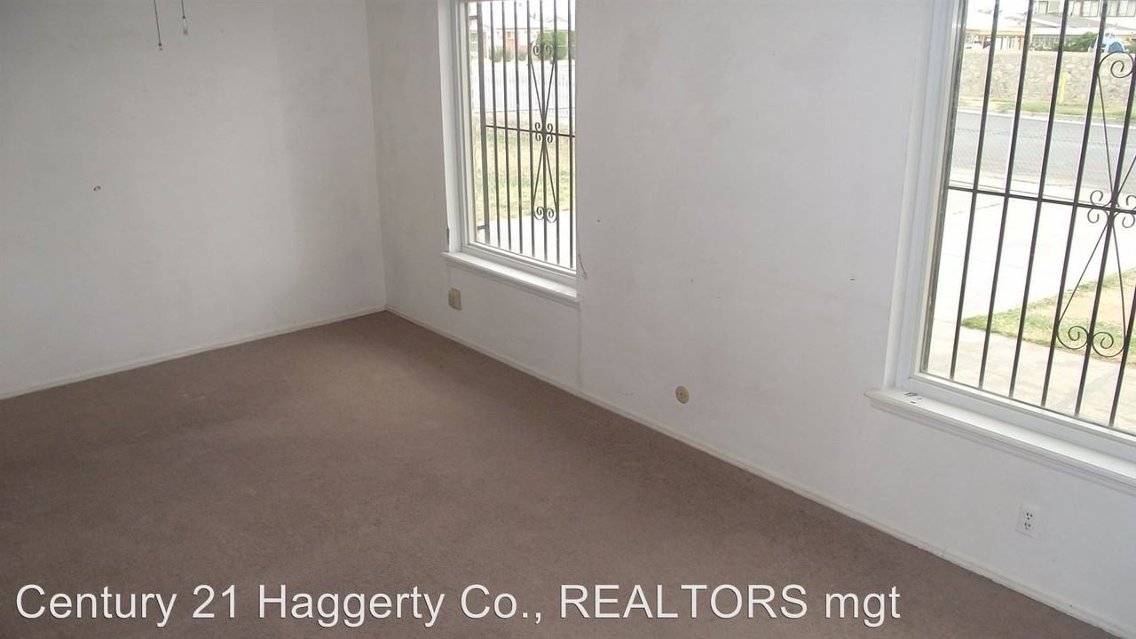 10221 Rushing Rd - Photo 3 of 20