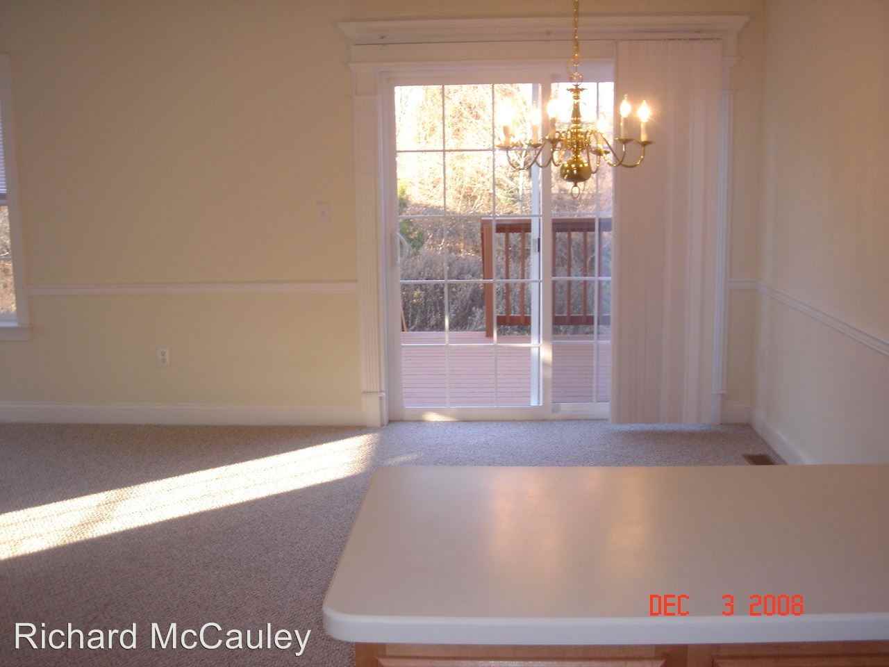 264 Maple Ct - Photo 3 of 7