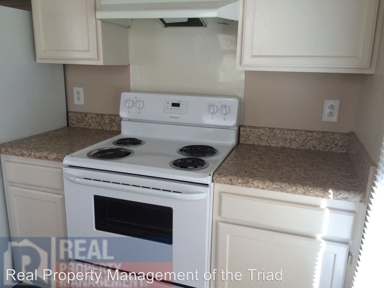 1800 Covenant Ln - Photo 3 of 11