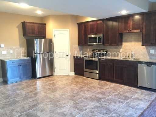 9415 N Lenox Ave - Photo 3 of 16