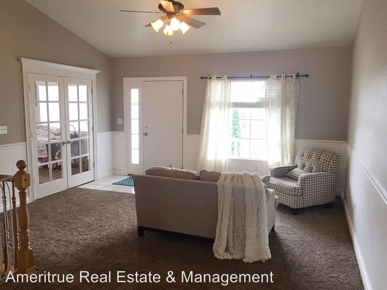 21 W Oak Ridge Dr - Photo 2 of 28