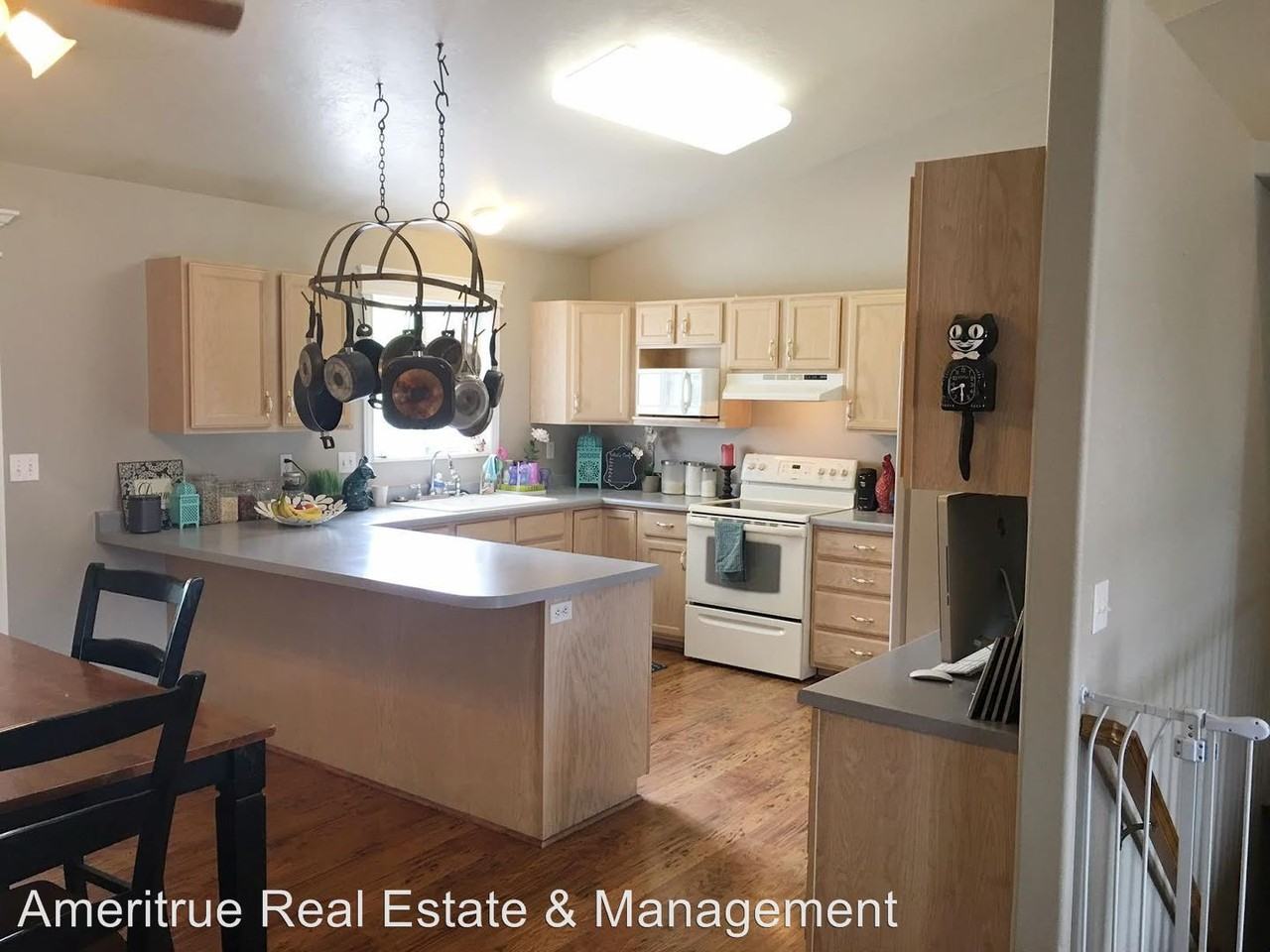 21 W Oak Ridge Dr - Photo 3 of 28