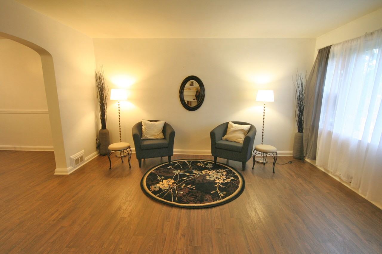 1629 Walterswood Rd - Photo 2 of 34