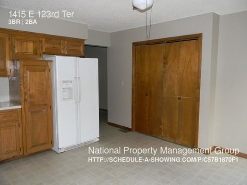 1415 E 123rd Terrace - Photo 3 of 9