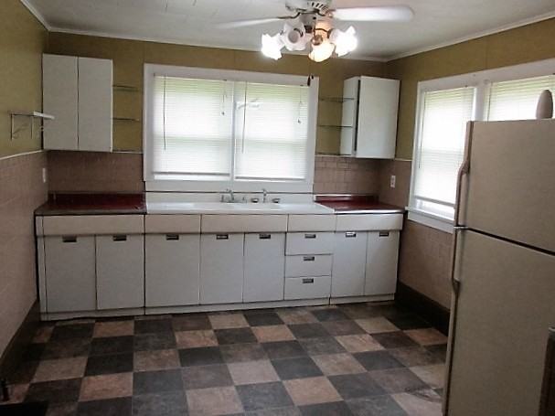 1002 Hoyne St - Photo 3 of 10