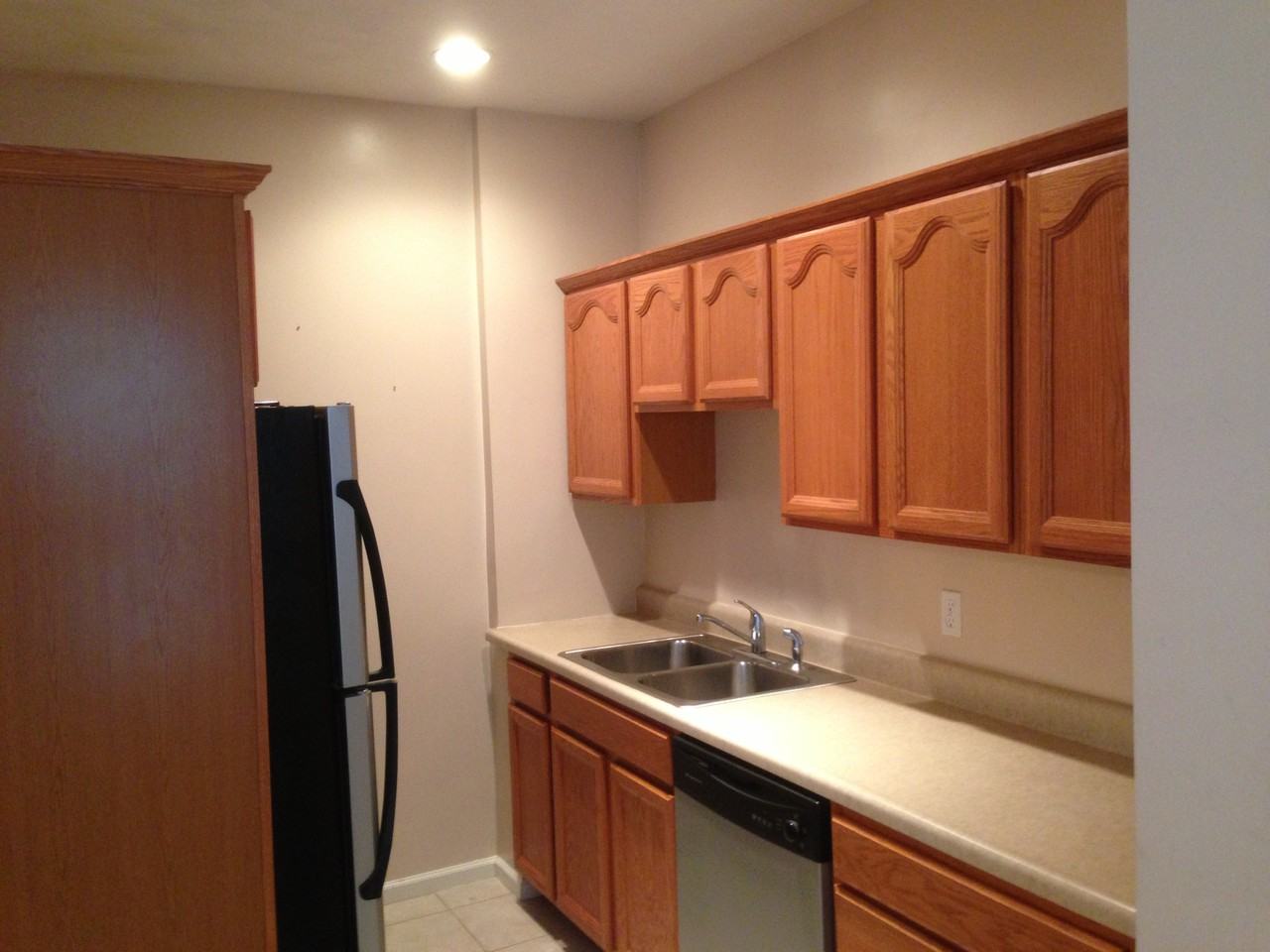 659 6th St - Photo 3 of 5