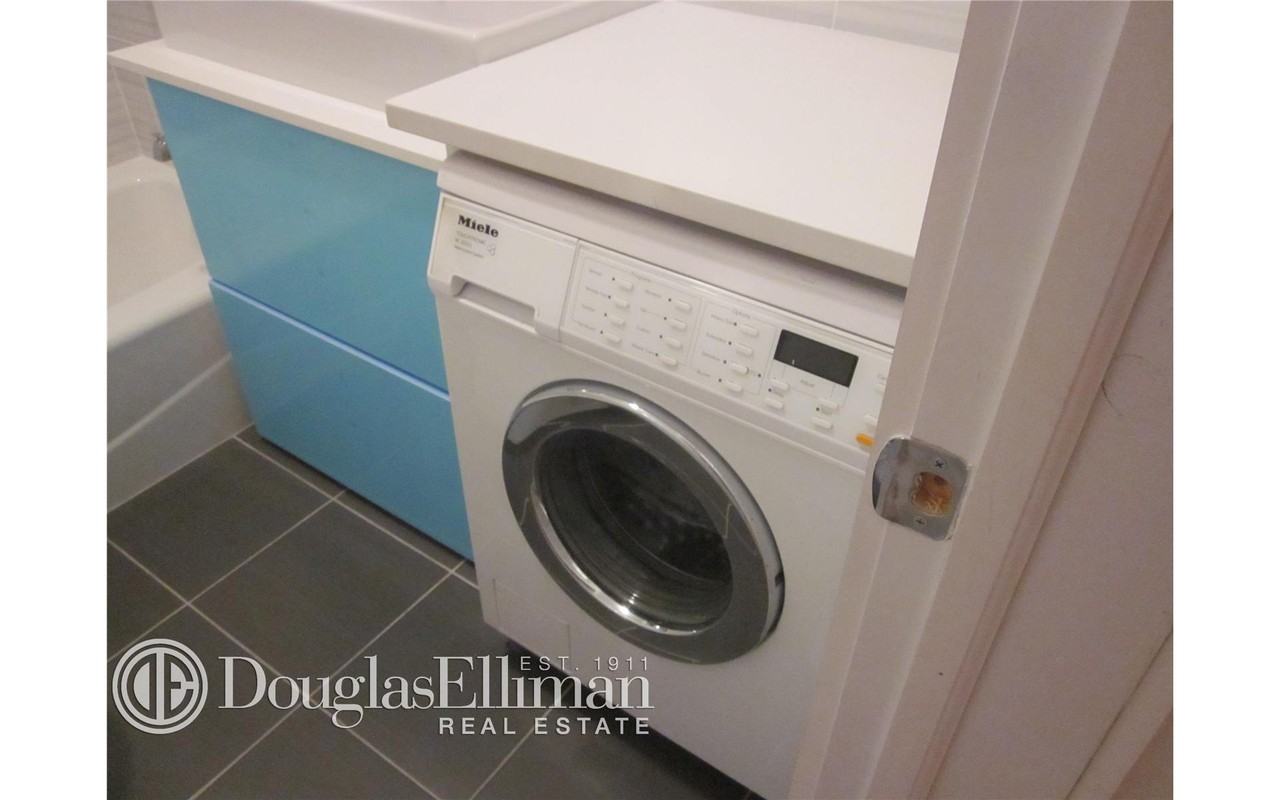 11214 19th Ave 2 - Photo 3 of 6