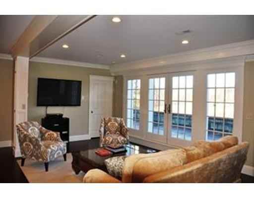 295 Grove St - Photo 3 of 16