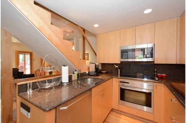 804 East Kilbourn Avenue - Photo 2 of 16