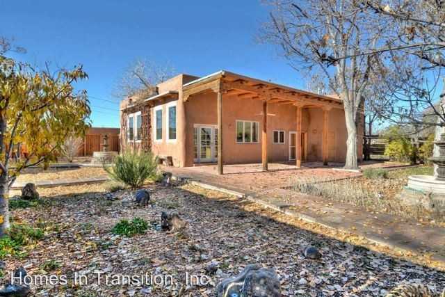 10123 Guadalupe Trail NW - Photo 3 of 21