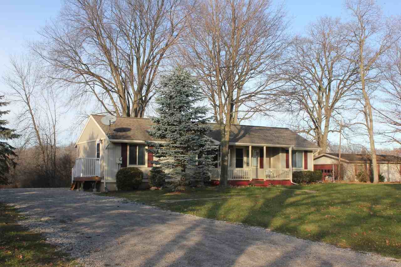 5310 Beecher Rd - Photo 2 of 27