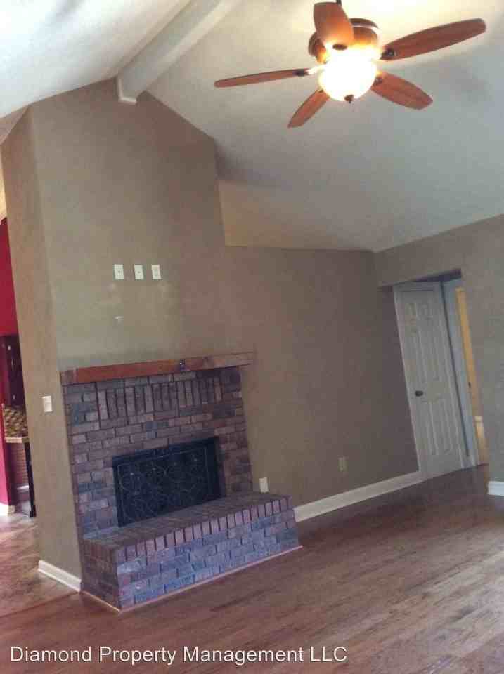 115 S Parkridge Dr - Photo 2 of 7