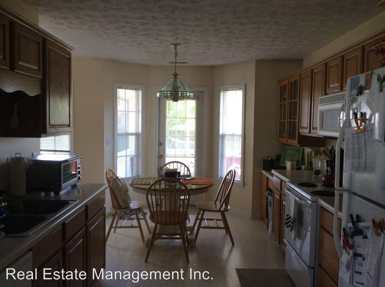 221 Venturi Dr - Photo 2 of 27