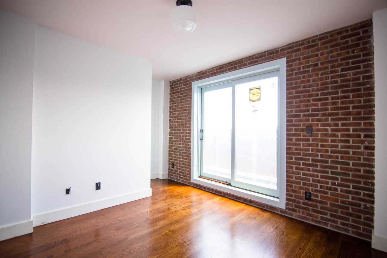 Brooklyn Ave & Herkimer St #6-d