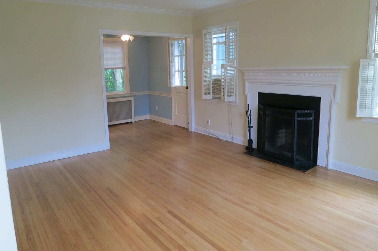 38 Bayview Ct - Photo 2 of 10