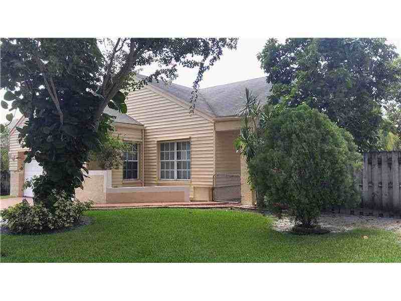 1023 SW 85th Terrace #1021 - Photo 2 of 8