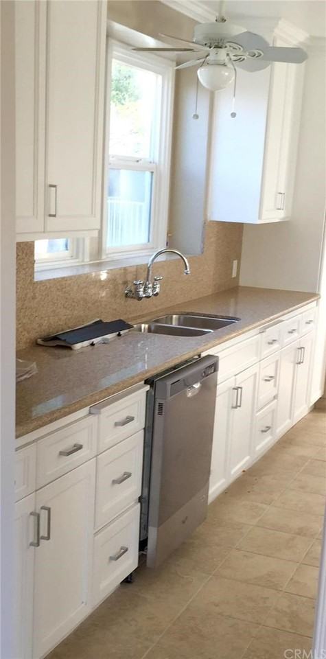 10847 Balboa Blvd - Photo 2 of 27