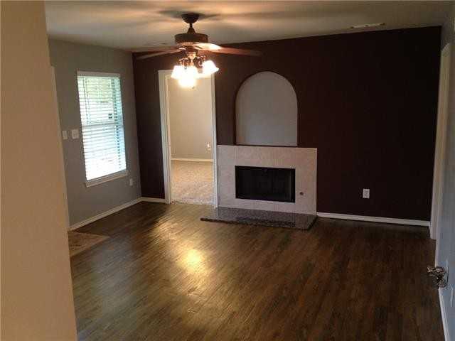 604 Colorado St - Photo 2 of 18