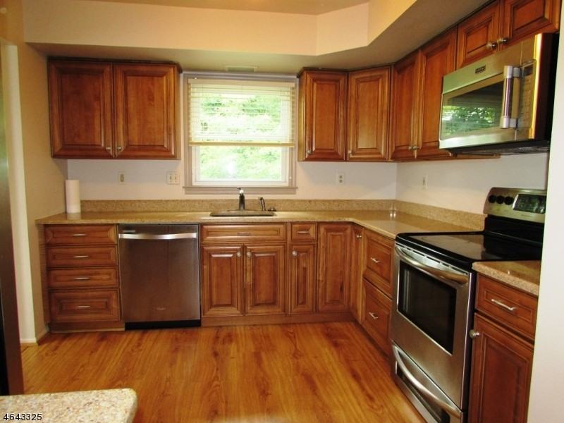 313 Wills Ave - Photo 3 of 12