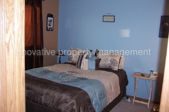 501 Cottonwood Dr - Photo 3 of 17