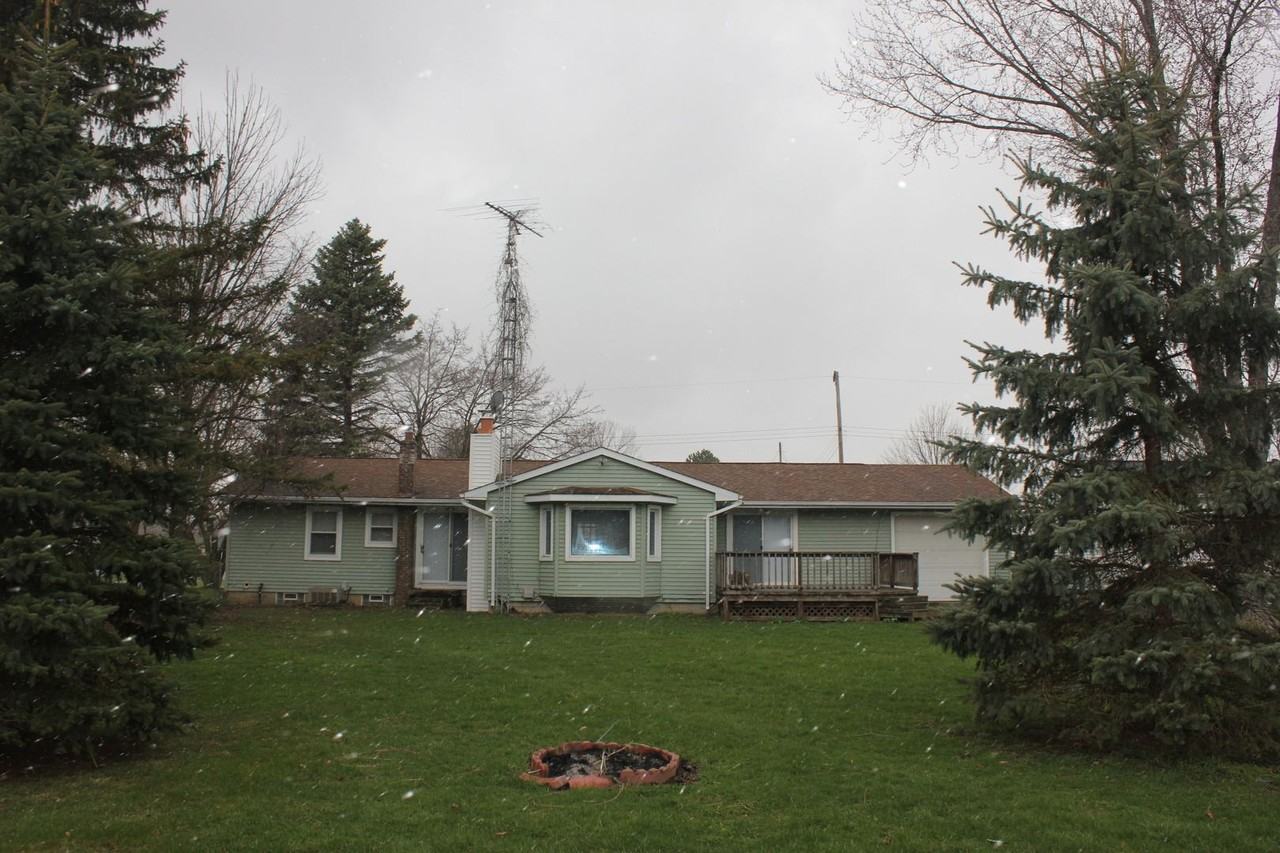 1411 Winfield Dr - Photo 2 of 26