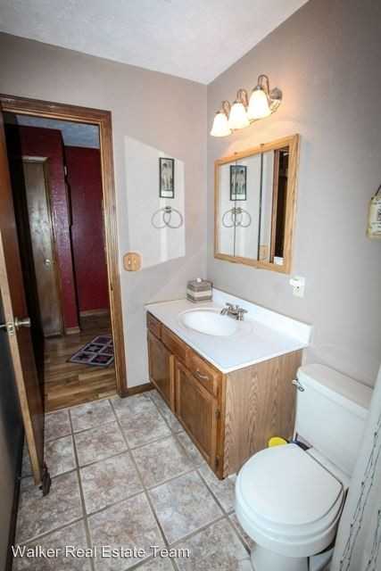 13980 Oak Dr - Photo 3 of 82