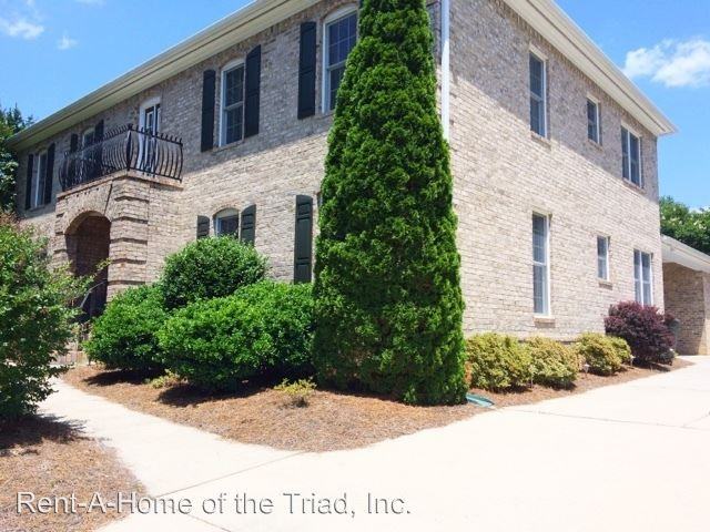 906 McDowell Dr - Photo 2 of 20