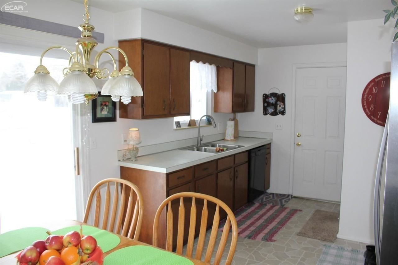 4423 Sulgrave Dr - Photo 3 of 4