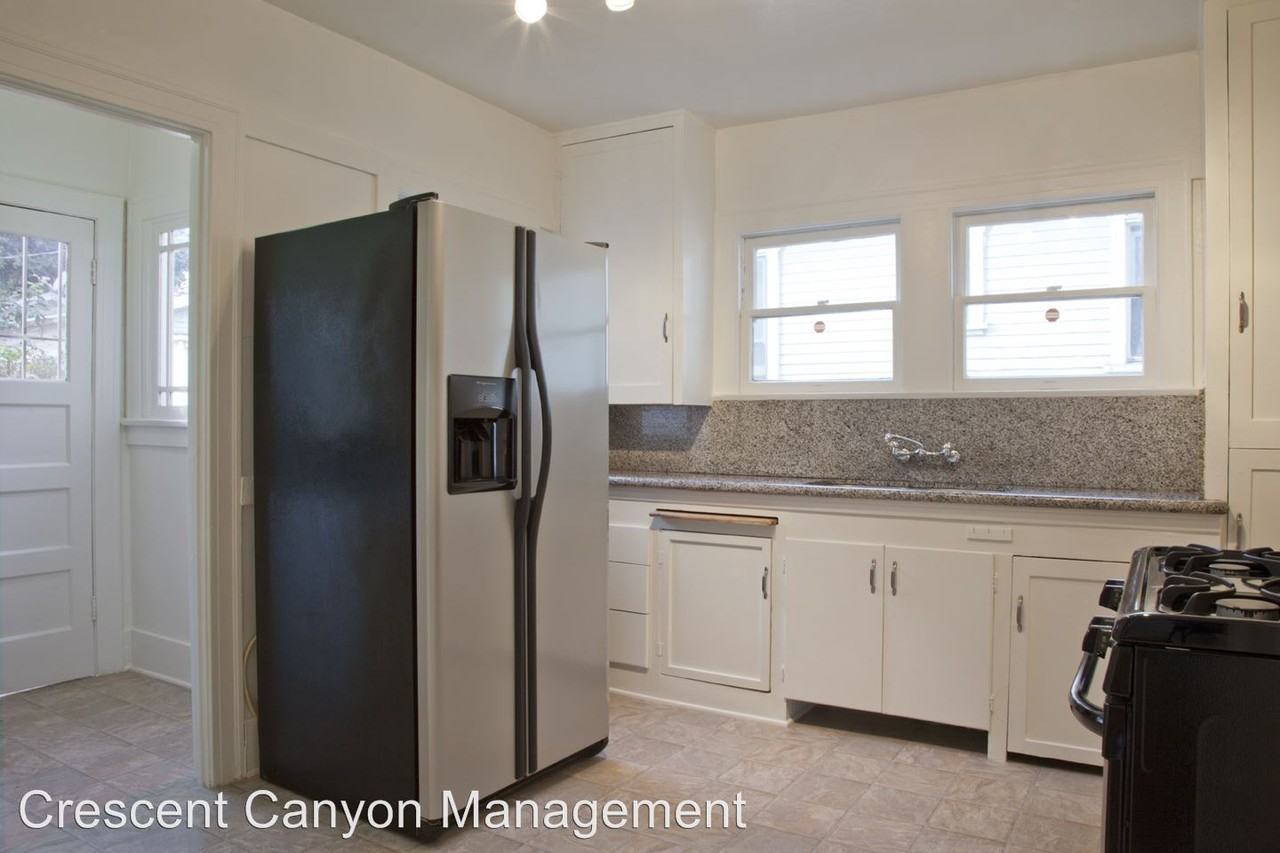1333 N June St - Photo 2 of 11