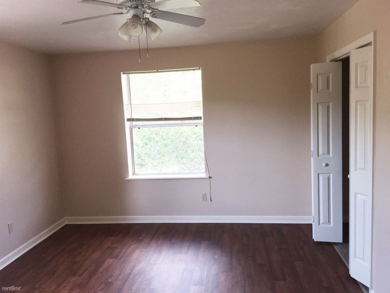 2114 N Main St - Photo 3 of 9