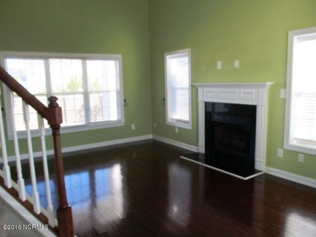 304 Brunswick Drive - Photo 2 of 18