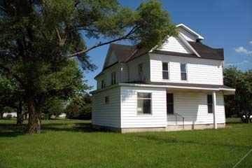 136 Berne St - Photo 2 of 3